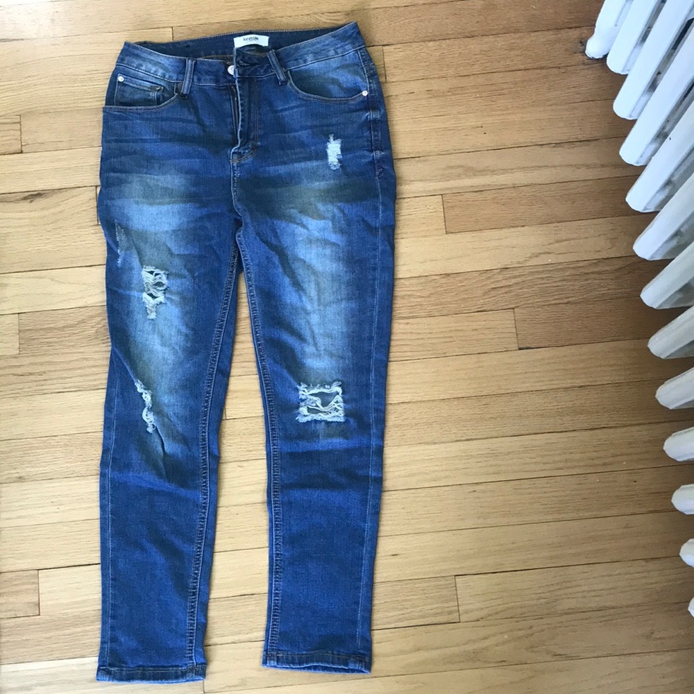 Super soft and comfy slightly skinny blue jeans